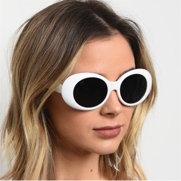 SOLD OUT 01122 Retro Sunglasses - Picture 2 of 2